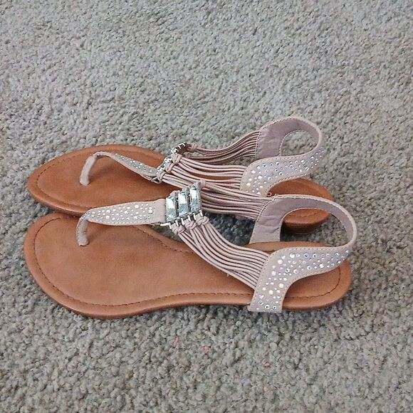 Madden Girl tan sparkle embellished sandals  Sz 7  EUC - Picture 3 of 6